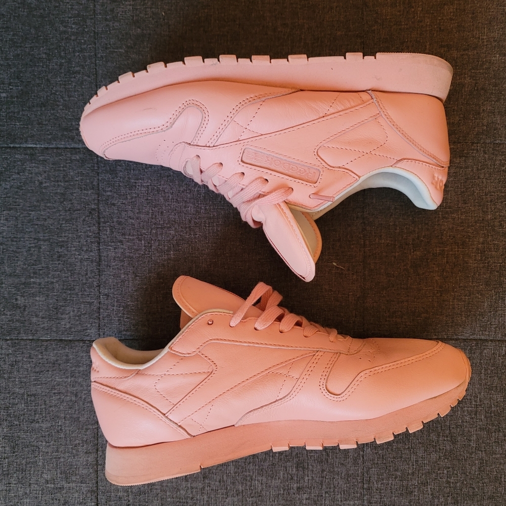 Reebok
Classic Leather Sneaker - Picture 3 of 10